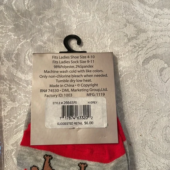 ✨Women Valentine’s Day themed dachshund socks. - Picture 2 of 5